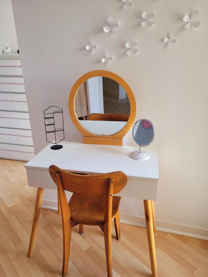 Charmant Appartement Au Coeur Du Centre Ville แก็งแปร์ ภายนอก รูปภาพ