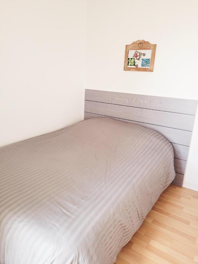 Charmant Appartement Au Coeur Du Centre Ville แก็งแปร์ ภายนอก รูปภาพ