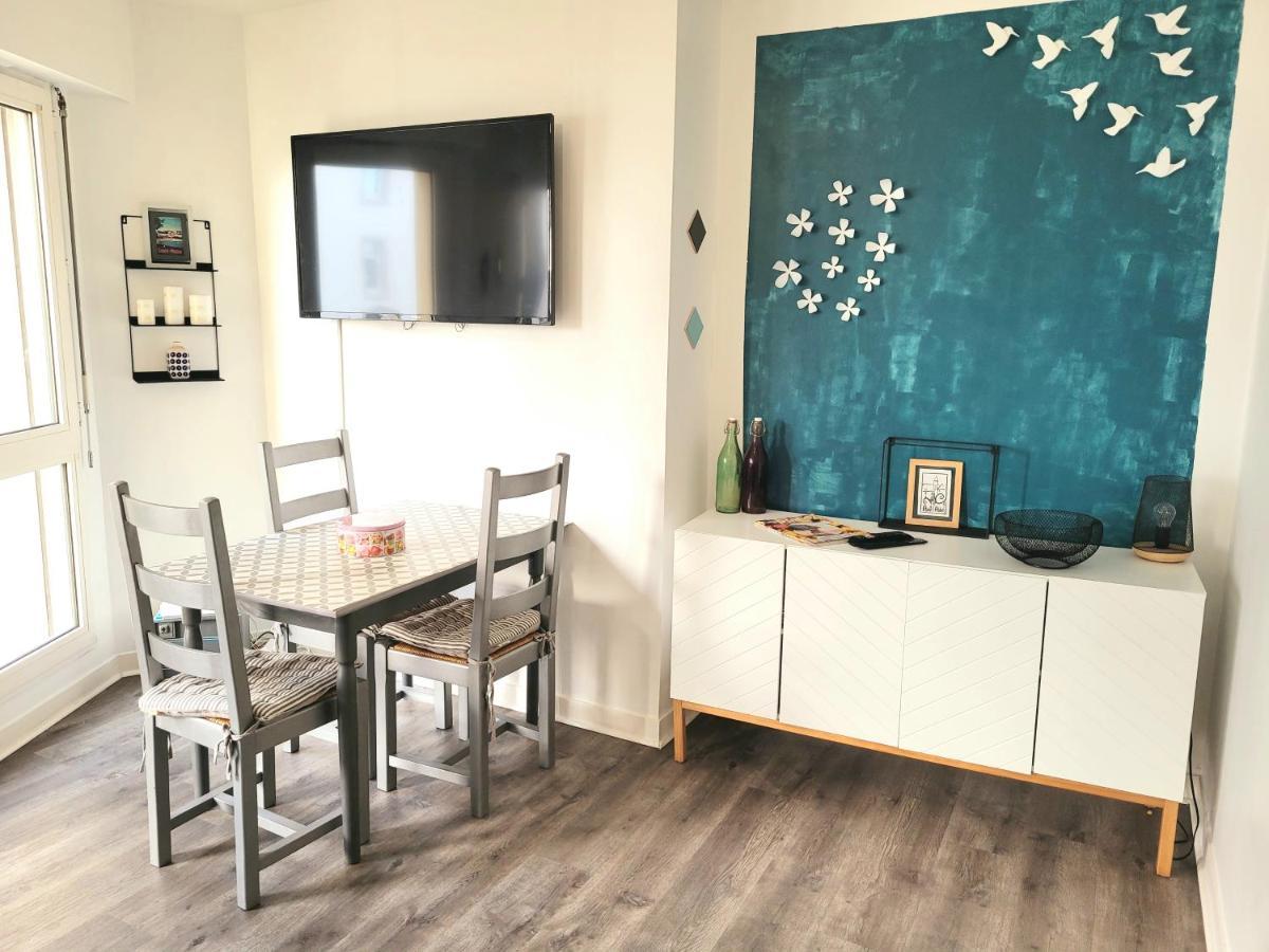 Charmant Appartement Au Coeur Du Centre Ville แก็งแปร์ ภายนอก รูปภาพ