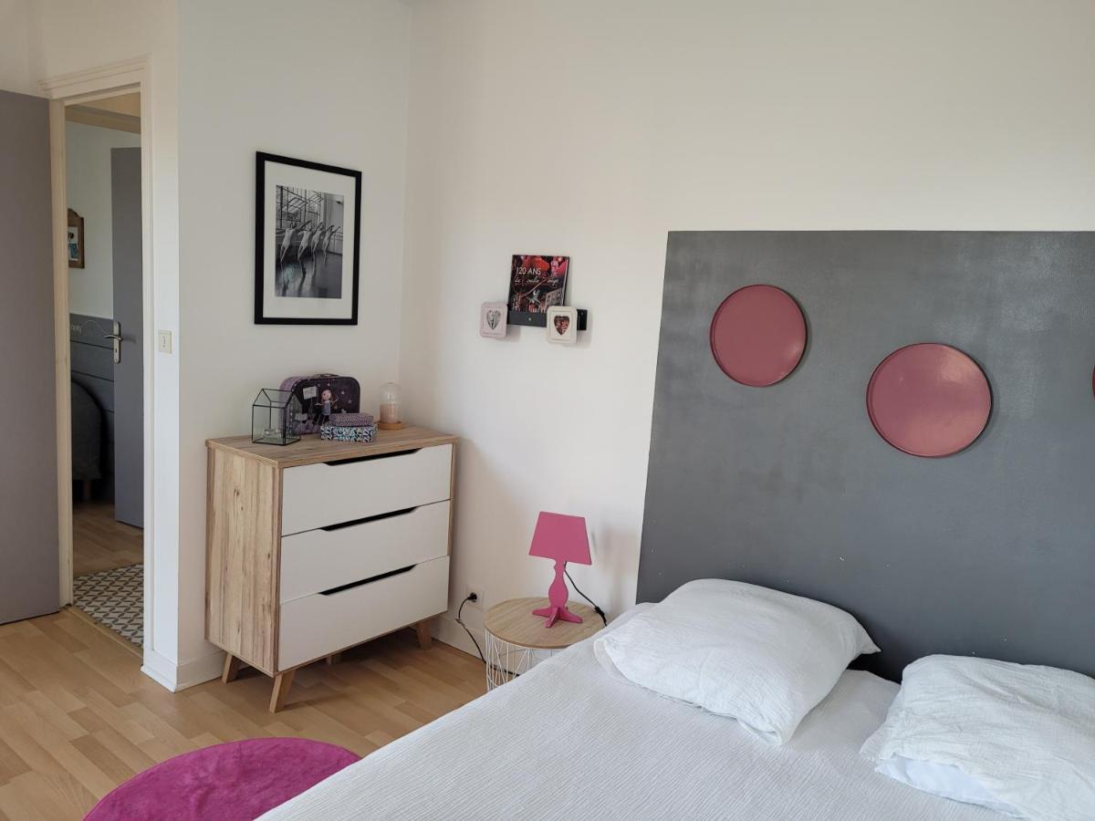 Charmant Appartement Au Coeur Du Centre Ville แก็งแปร์ ภายนอก รูปภาพ